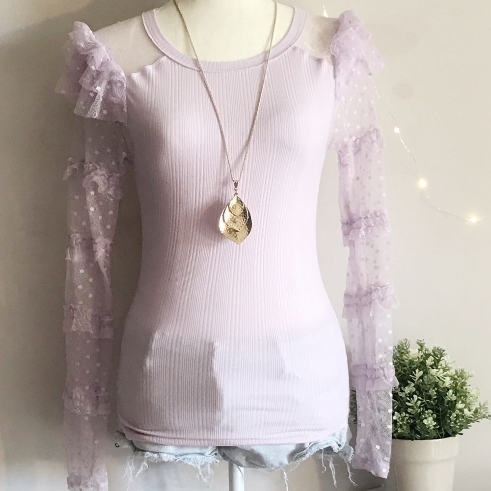 SOLD ❄️PD❄️ Free People Kiss Kiss Lace Top (XS)